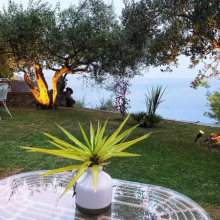 La Bouganvilla Charme & Relax Vista Mare Вилла