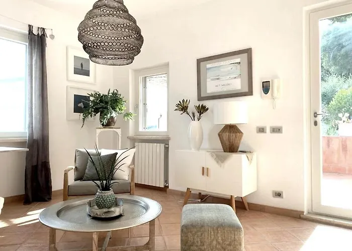 La Bouganvilla Charme & Relax Vista Mare * Finale Ligure