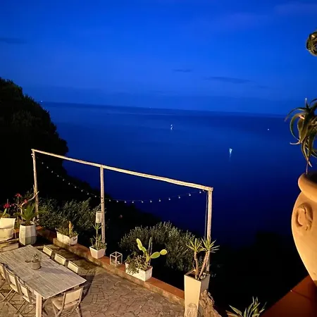 Villa La Bouganvilla Charme&relax Vista Mare Finale Ligure