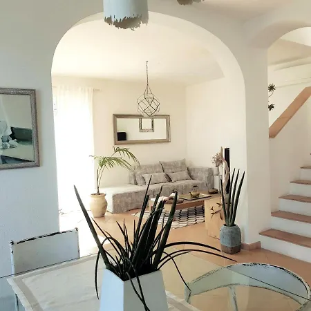La Bouganvilla Charme & Relax Vista Mare * Finale Ligure