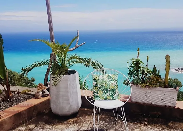 La Bouganvilla Charme & Relax Vista Mare فيلة